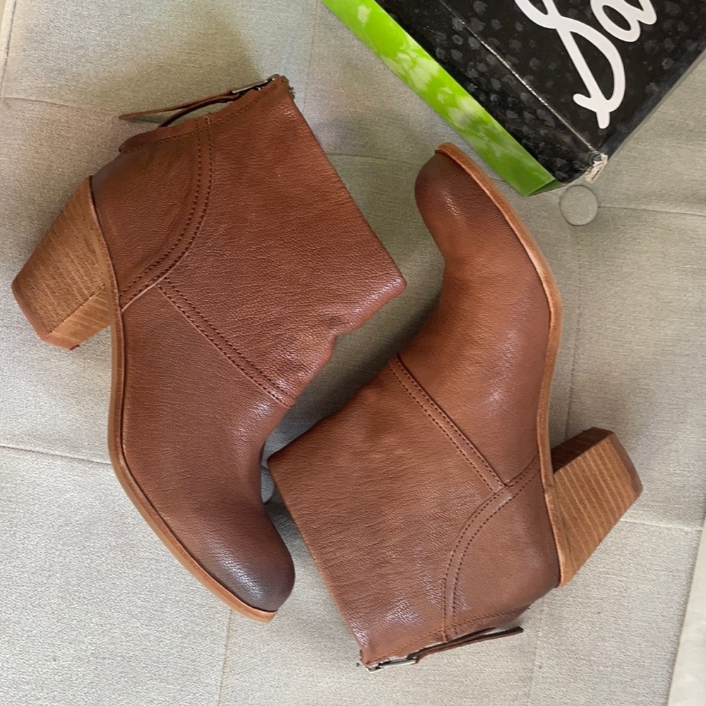 Sam Edelman Chloe booties in cocoa